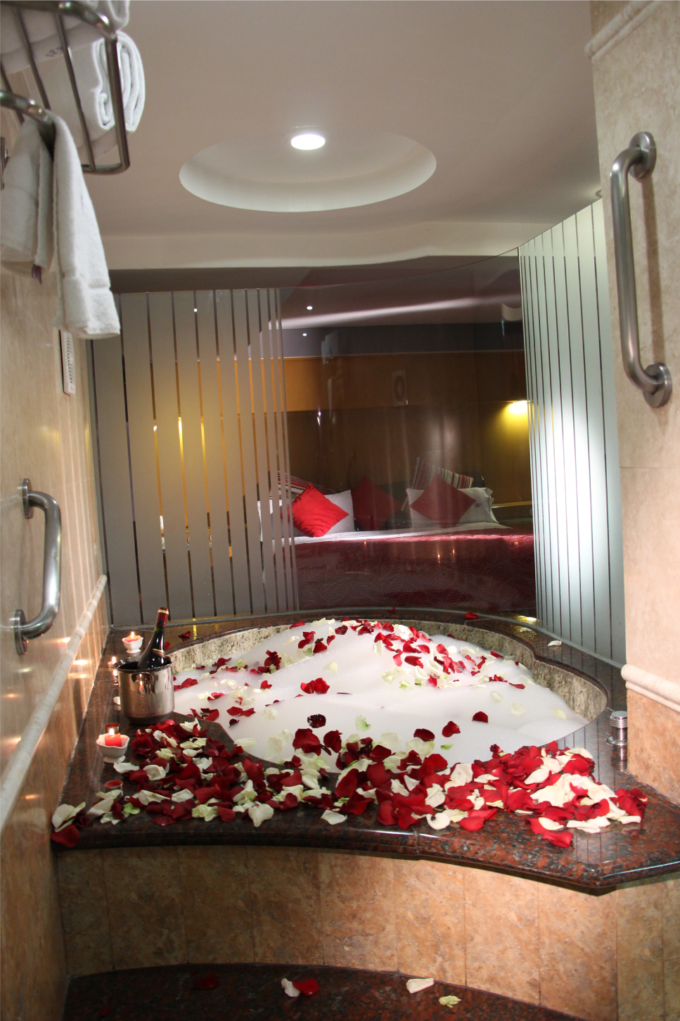 Jacuzzi Master Suite