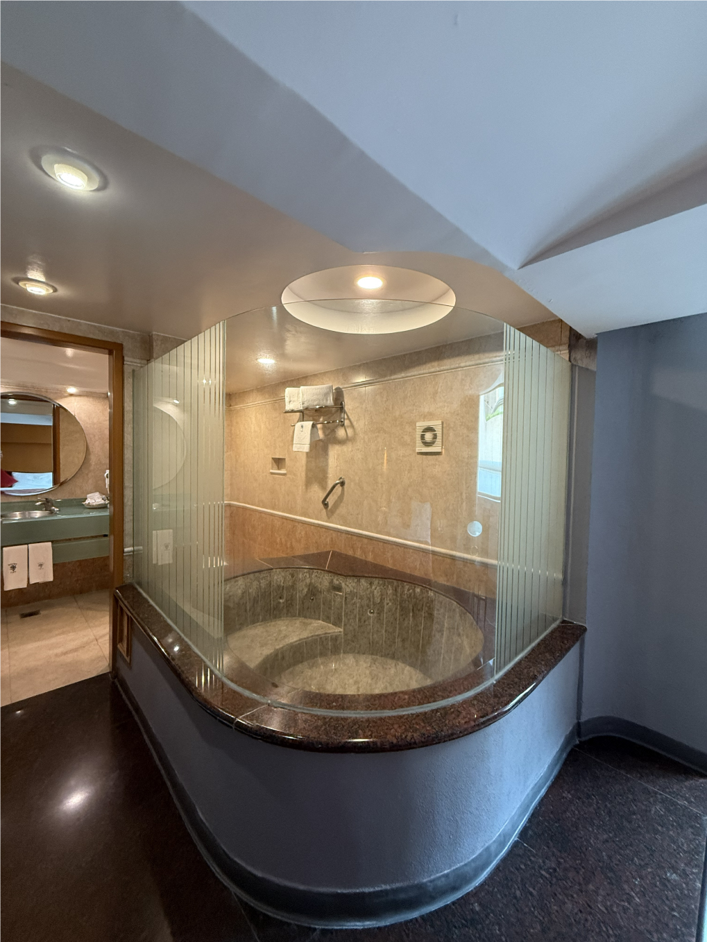 Jacuzzi Master Suite